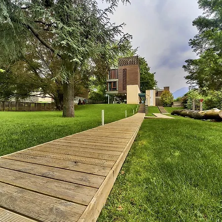 Casa Sull'albero Guest house Malgrate